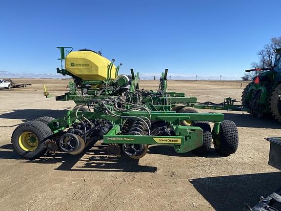 Image of John Deere N540C equipment image 4