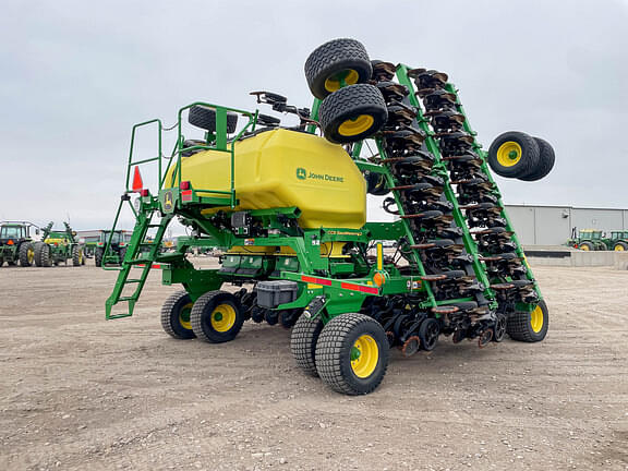 Image of John Deere N540C equipment image 4