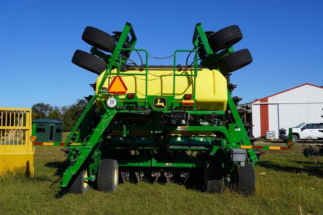 Image of John Deere N540C equipment image 4