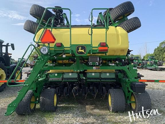 Image of John Deere N540C equipment image 4