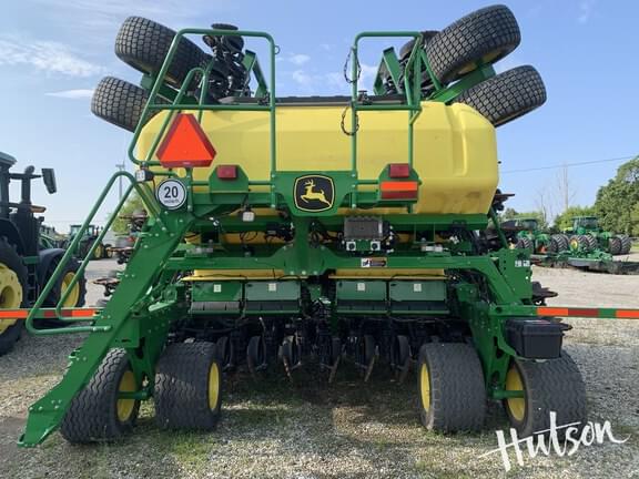 Image of John Deere N540C equipment image 4