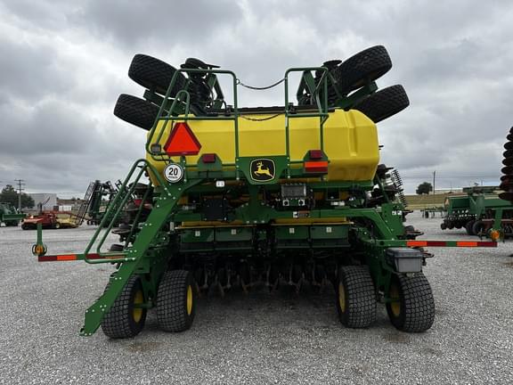 Image of John Deere N540C equipment image 4
