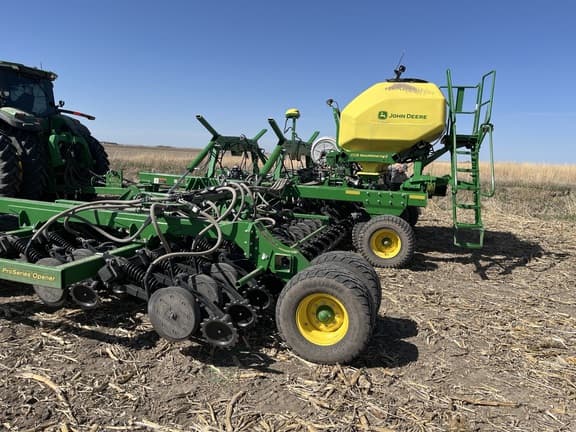 Image of John Deere N540C equipment image 3