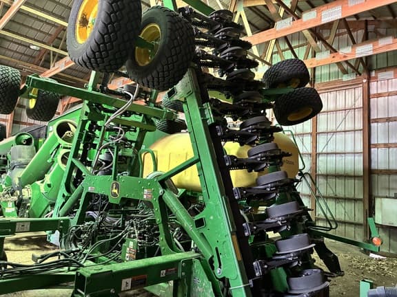 Image of John Deere N542C equipment image 1