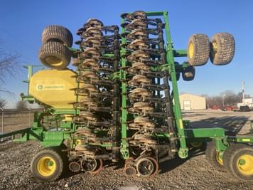 Main image John Deere N542C