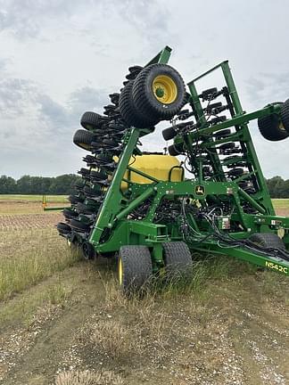 Image of John Deere N542C equipment image 3
