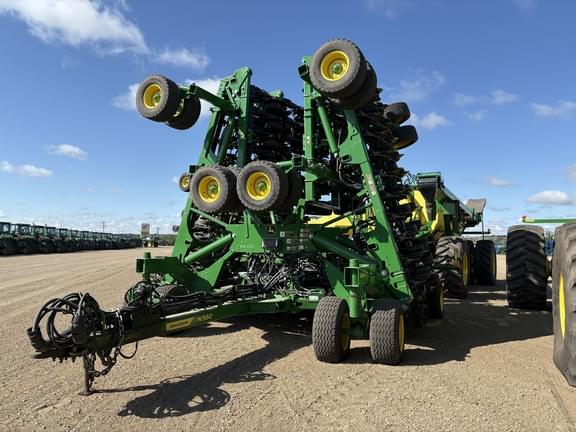 Image of John Deere N560 equipment image 1
