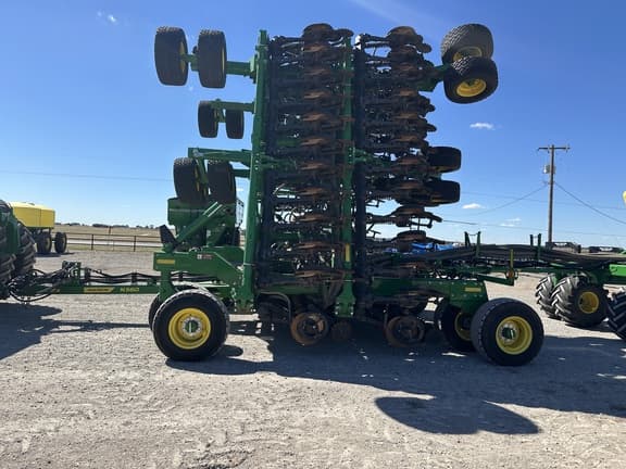 Image of John Deere N560 equipment image 1