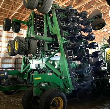 Main image John Deere N560