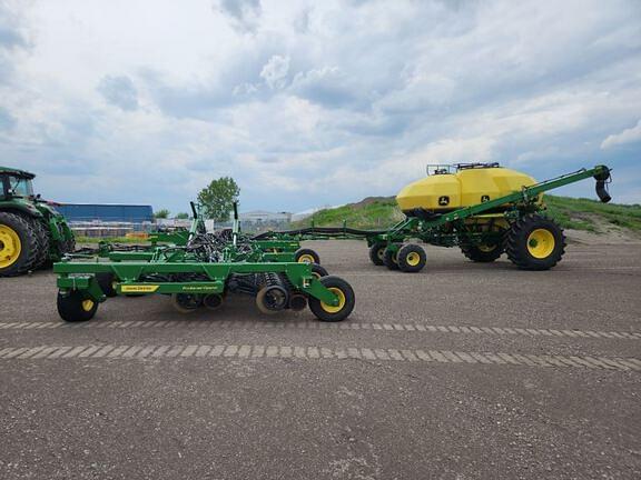 Image of John Deere N560 equipment image 1