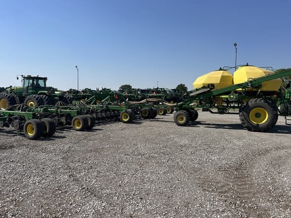 Image of John Deere N560 equipment image 4