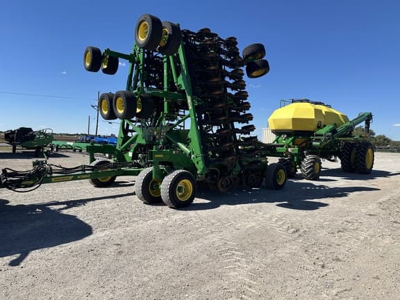 Image of John Deere N560 Primary image