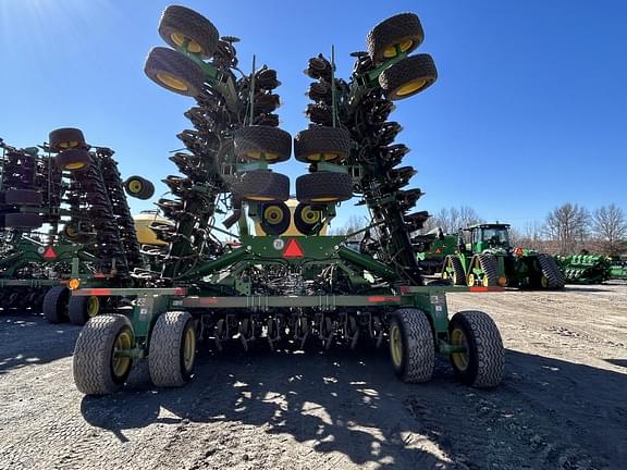 Image of John Deere N560 equipment image 2
