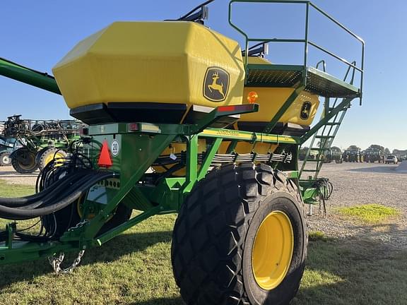 Image of John Deere N560 equipment image 3