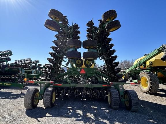 Image of John Deere N560 equipment image 4