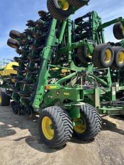 Image of John Deere N560F Primary image