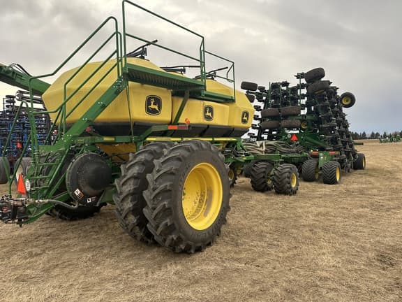 Image of John Deere N560F equipment image 2