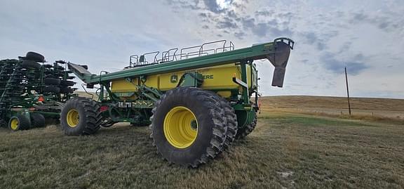 Image of John Deere N560F equipment image 2