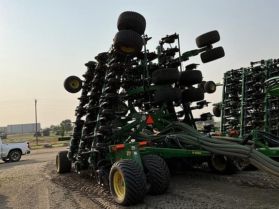 Image of John Deere N560F equipment image 2