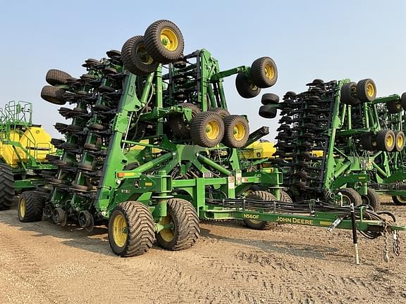 Image of John Deere N560F equipment image 1