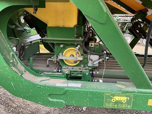 Image of John Deere N560F equipment image 1