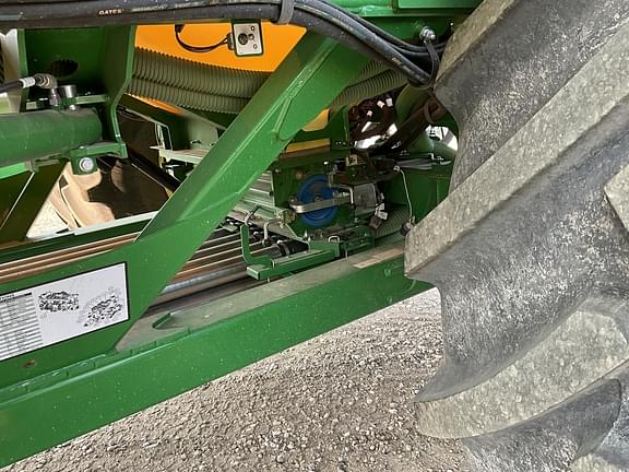 Image of John Deere N560F equipment image 1