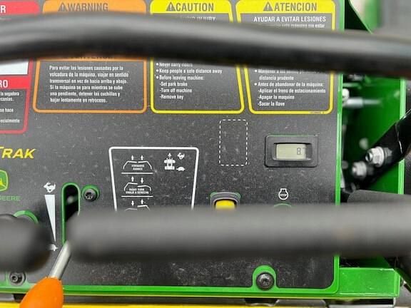 Image of John Deere Q820E equipment image 4