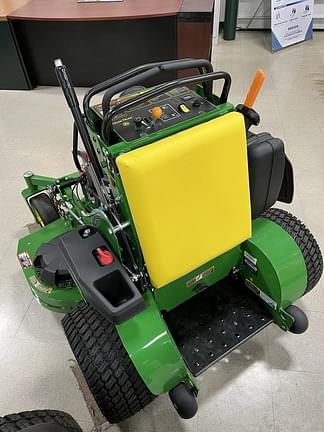 Image of John Deere Q820E equipment image 1