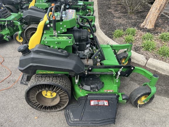 Image of John Deere Q820M equipment image 3