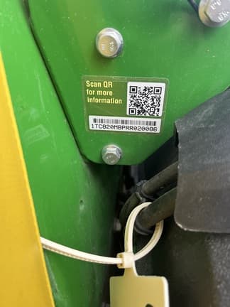 Image of John Deere Q820M equipment image 4