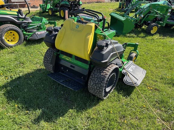 Image of John Deere Q820M equipment image 2