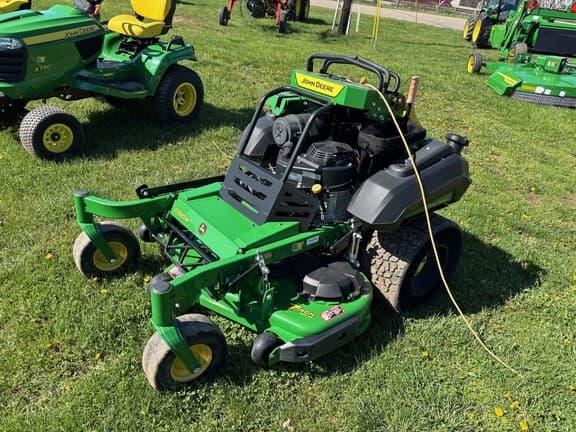 Image of John Deere Q820M equipment image 1