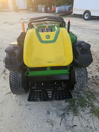 Image of John Deere Q820M equipment image 2