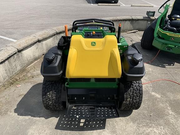 Image of John Deere Q820M equipment image 3