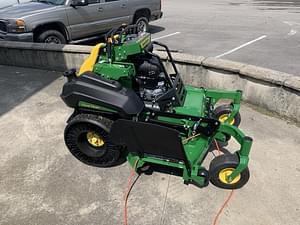 2024 John Deere Q820M Image