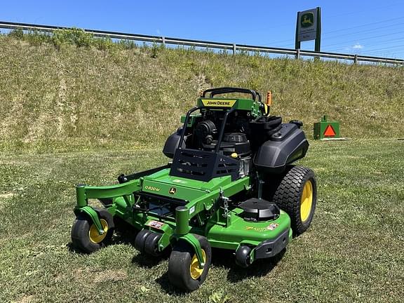 Image of John Deere Q820M Primary image