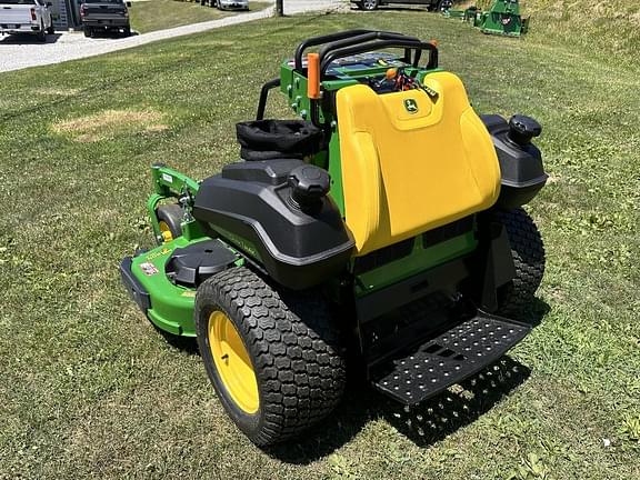 Image of John Deere Q820M equipment image 2