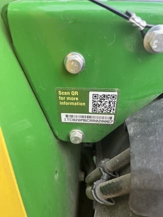 Image of John Deere Q820M equipment image 1