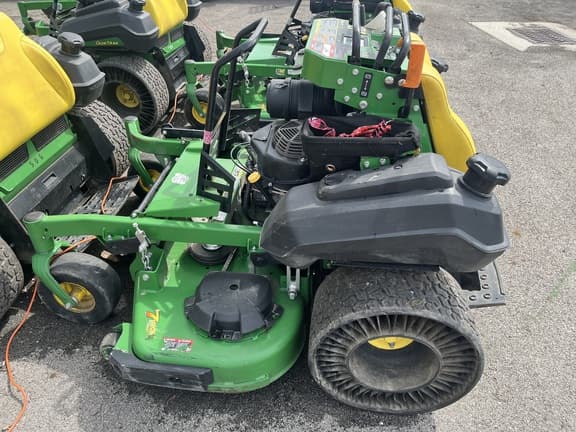 Image of John Deere Q820M equipment image 2