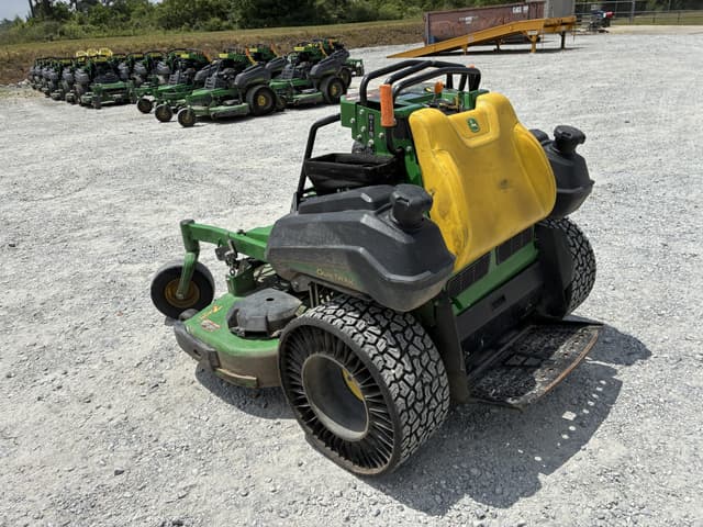 Image of John Deere Q820M equipment image 2