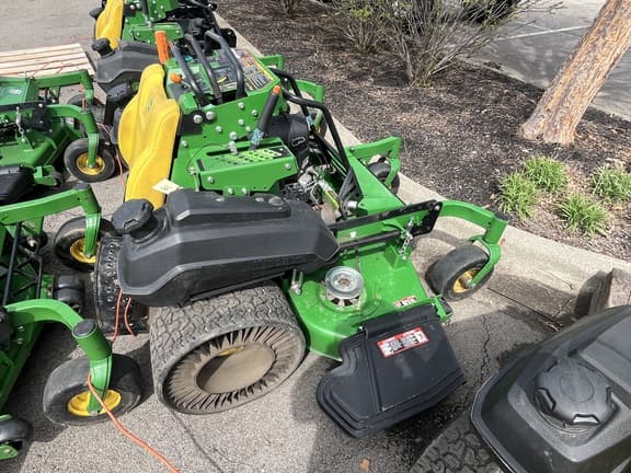 Image of John Deere Q820M equipment image 2