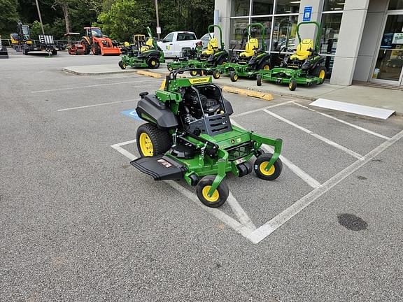 Image of John Deere Q820M equipment image 2