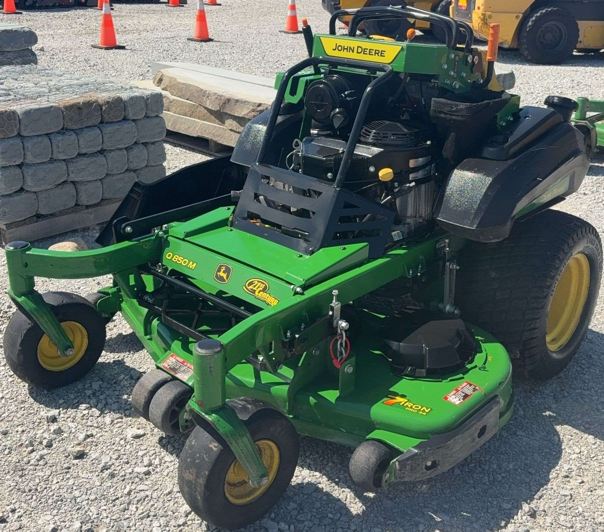 2024 John Deere Q850M Equipment Image0