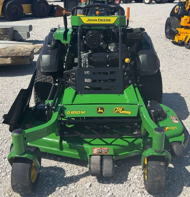 Image of John Deere Q850M equipment image 2