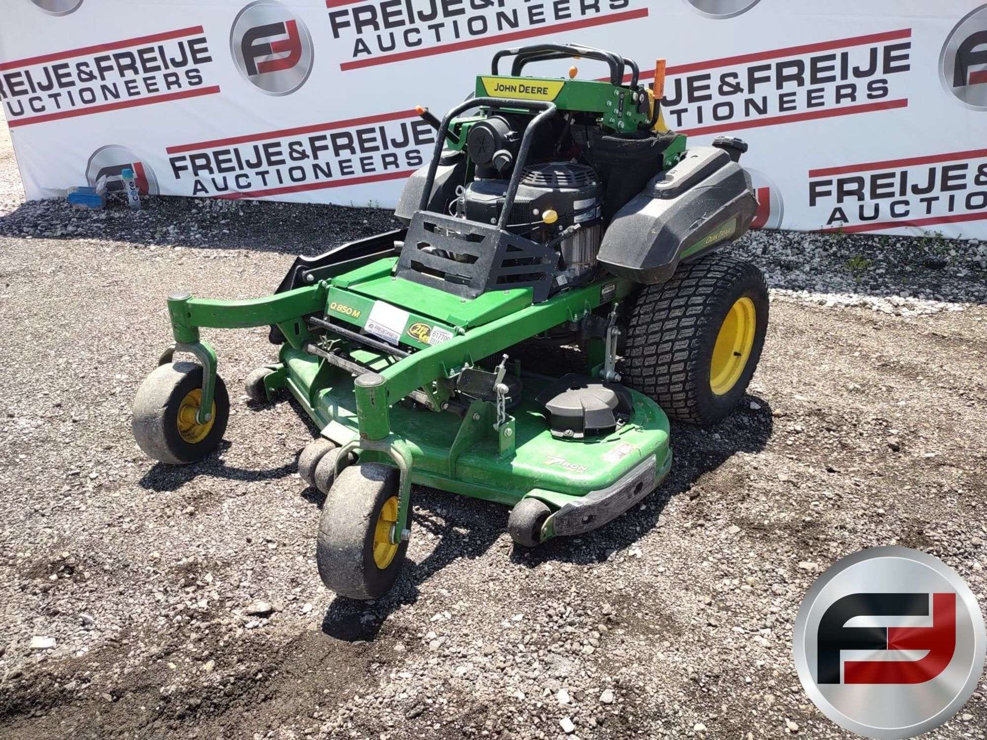 2024 John Deere Q850M Equipment Image0
