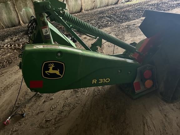 Image of John Deere R310 equipment image 4