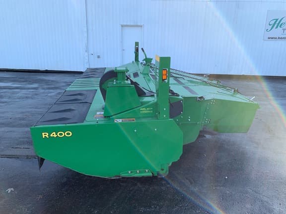 Image of John Deere R400 equipment image 1