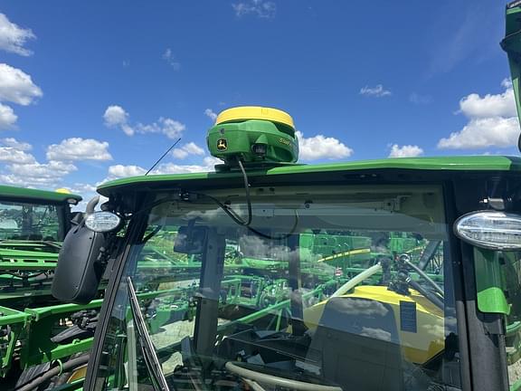 Image of John Deere R4023 equipment image 4