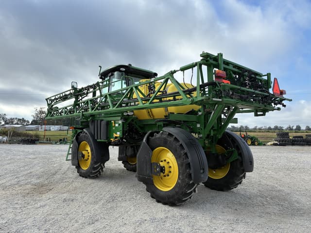 Image of John Deere R4023 equipment image 1