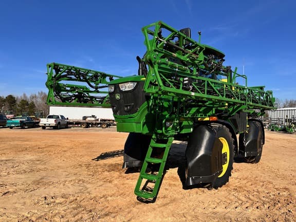 Image of John Deere R4023 equipment image 1